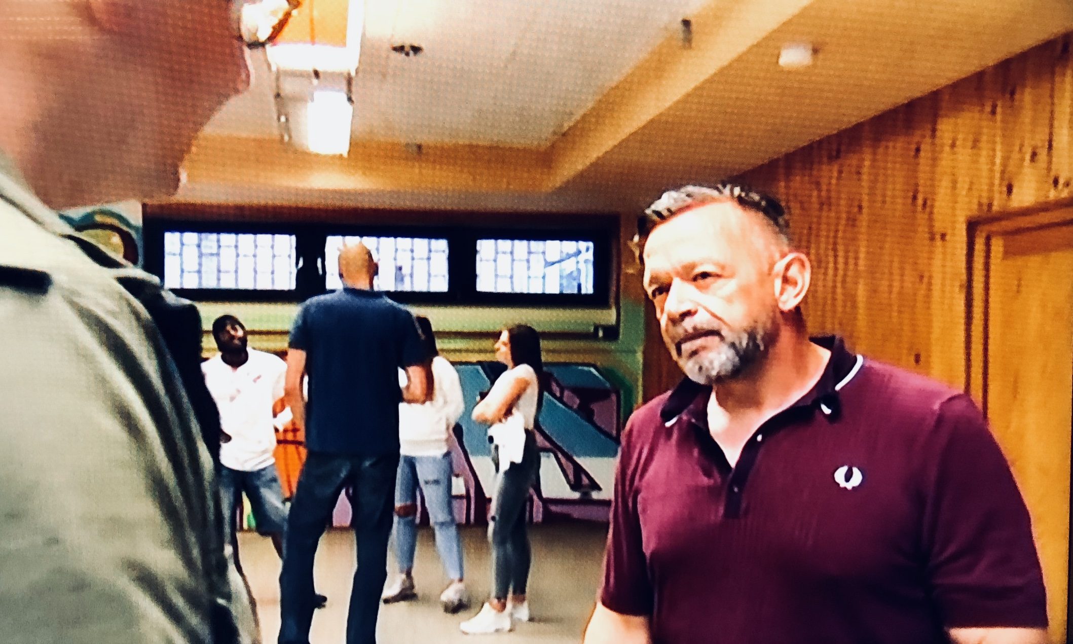Markus Brand spricht vor einer Gruppe von Teilnehmenden